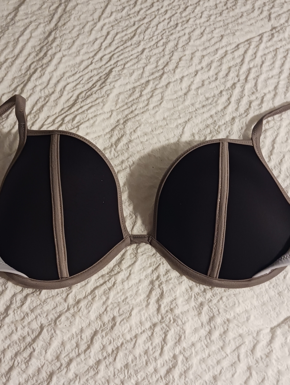 VICTORIAS SECRET Women’s Black and Taupe Underwire Push-Up Bathing Suit